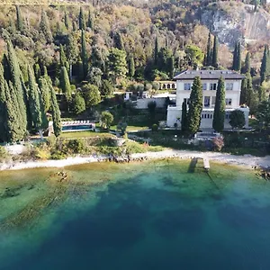 Caratti , Garda (Verona) Italia